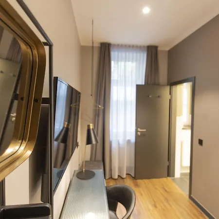 فندق Munich Rooms Hotel 4*
