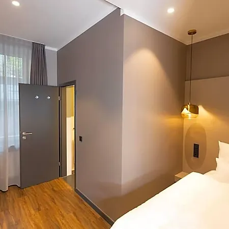 Ξενοδοχείο Munich Rooms Hotel 4*