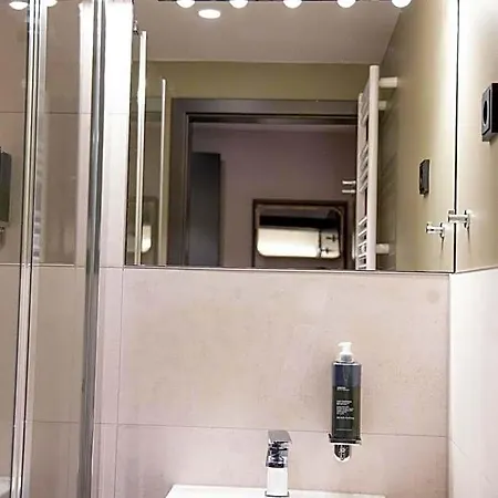 Munich Rooms Hotel מלון