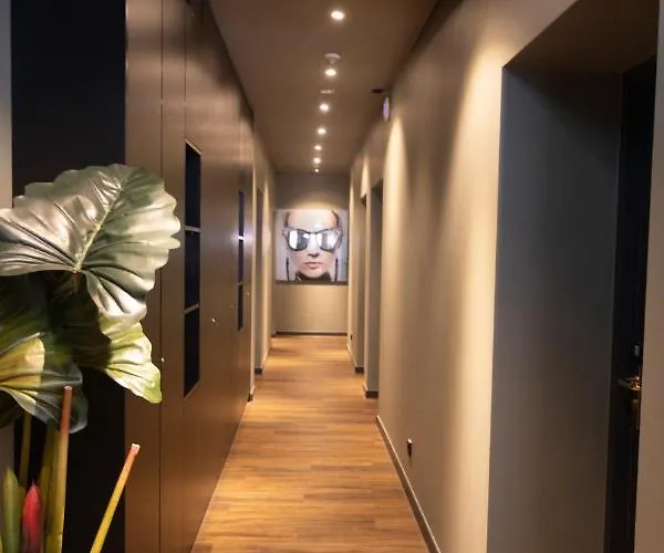 Munich Rooms Hotel Отель Мюнхен
